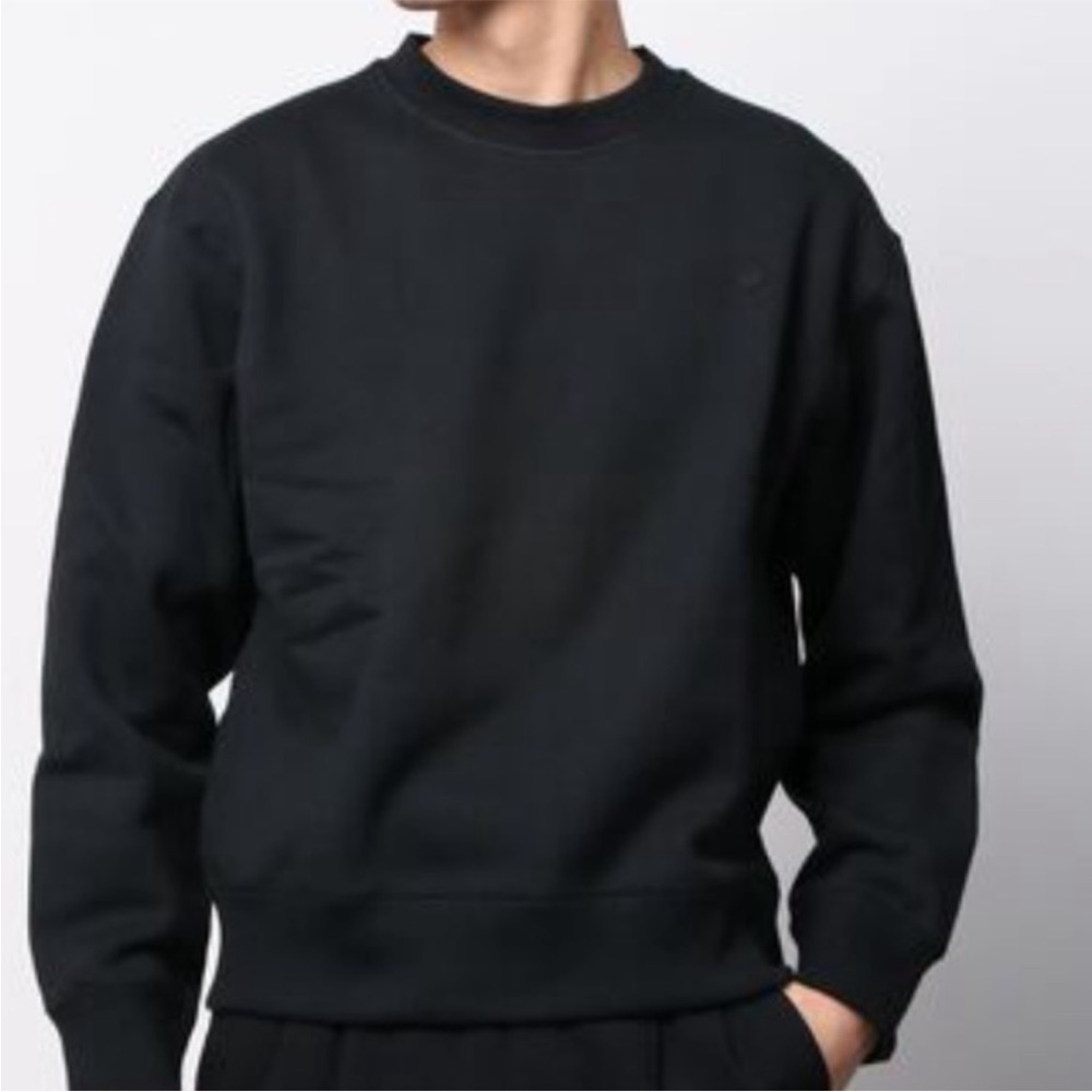 Classic Premium Clean Design Crewneck Sweatshirt - Picture 7 of 14